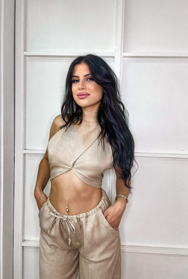 Μπεζ Ασύμμετρο Crop Top με Δέσιμο Πίσω