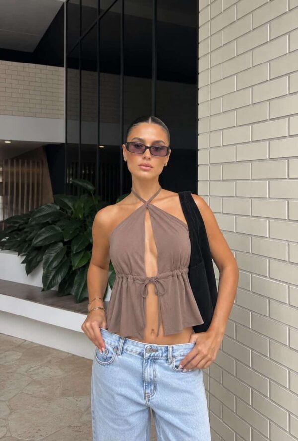 Crop-Top με Ανοιχτή Πλάτη